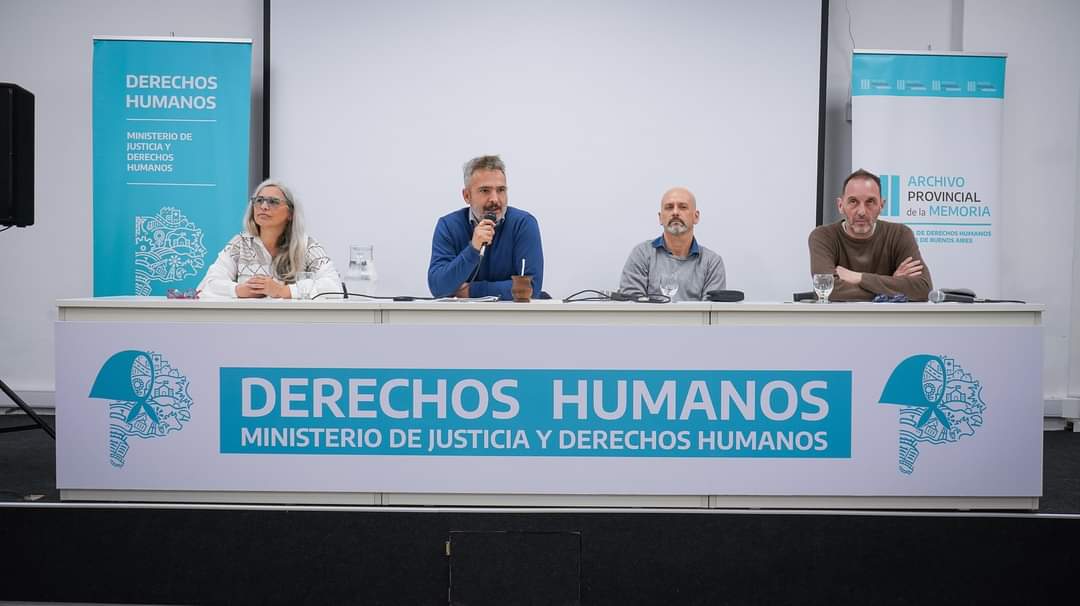 La Subsecretaría de Derechos Humanos entregó documentación a familiares y sobrevivientes de la dictadura